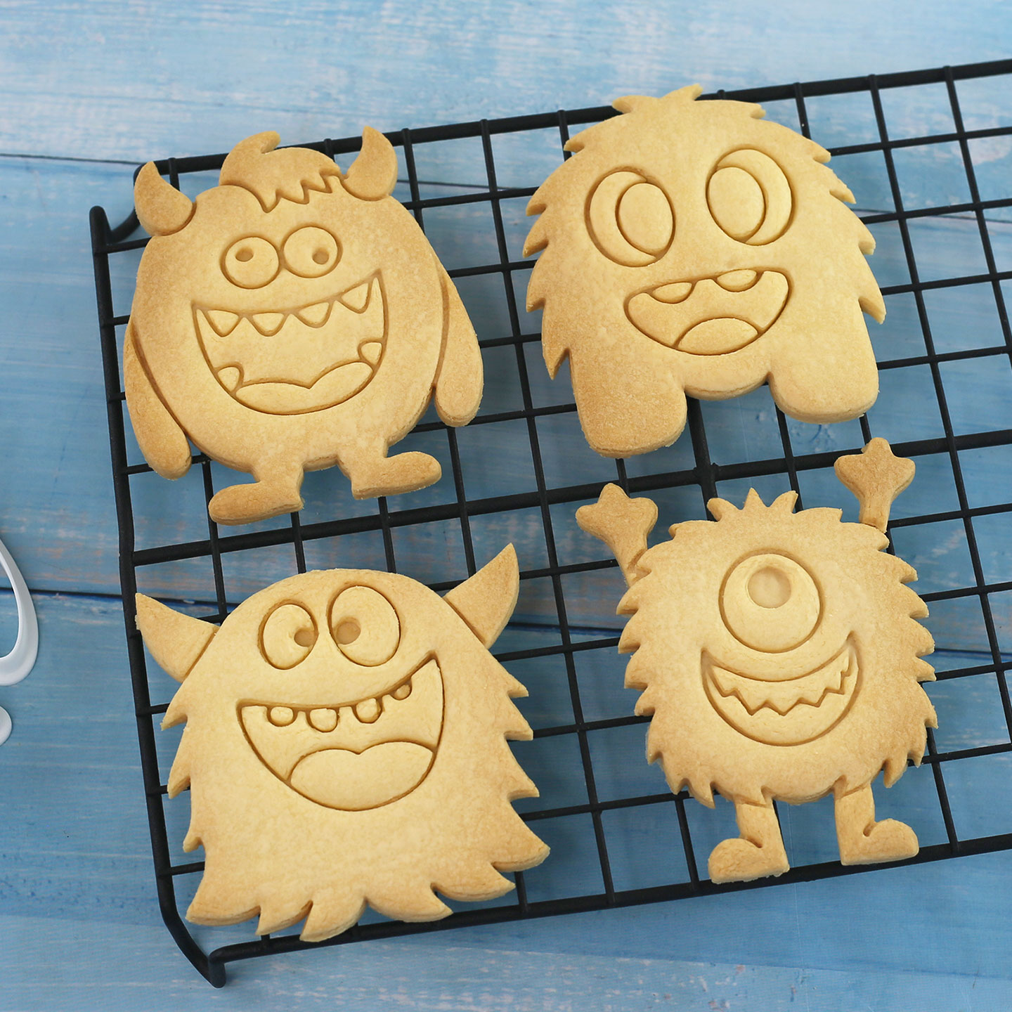 1 Buah/4 Buah Pemotong Kue Mon - Tablet Accessories Aesthetic ulasan dan harga